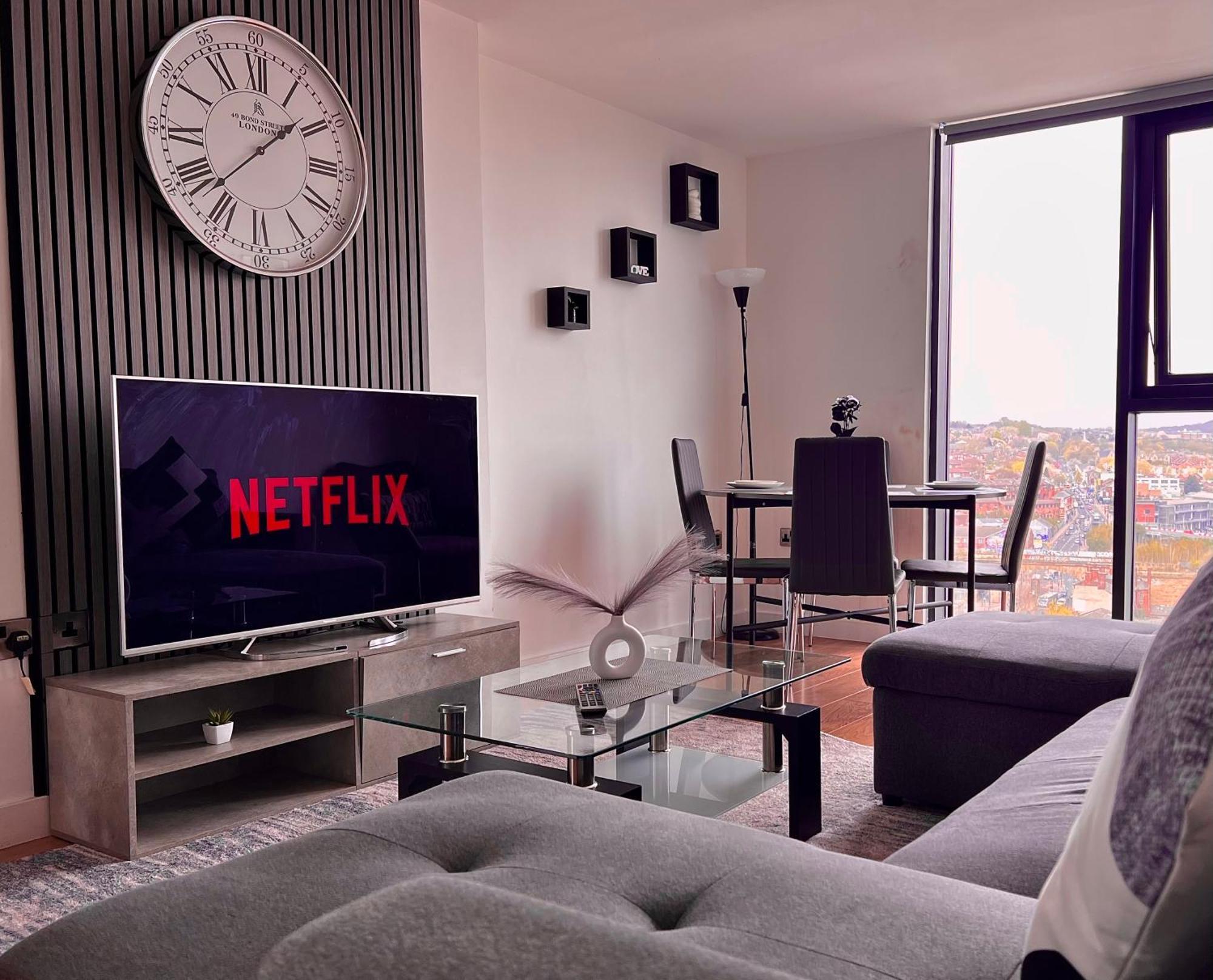 Penthouse Gem, Central, Scenic Views, Stylish, Modern, City Centre 2Br Sheffield Bagian luar foto